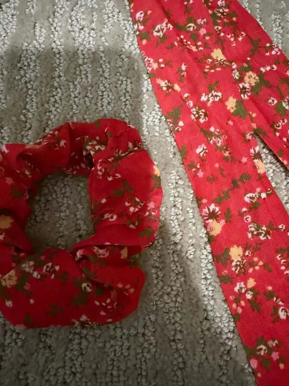 Kaxi Red Floral Print Hair Scrunchie with Detachable Bow